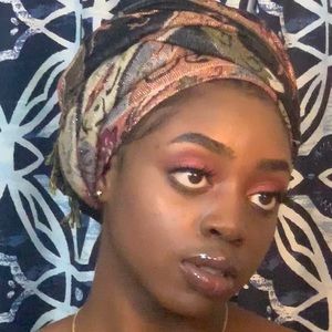 Meet your Posher, Kadi